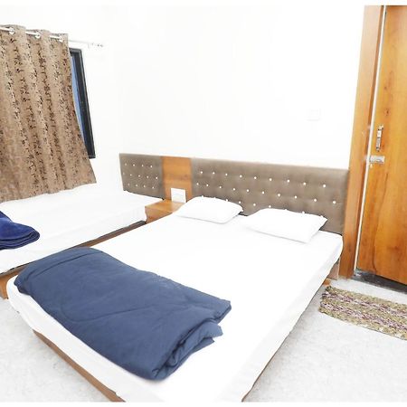 Premium Hotel Ujjain - G A R I M A - Near Mahakal Temple And Rivar - Railway Station - Hygiene & Spacious Room - With Wifi- And Parking Facilities - Best Hotel In Ujjain Exterior foto