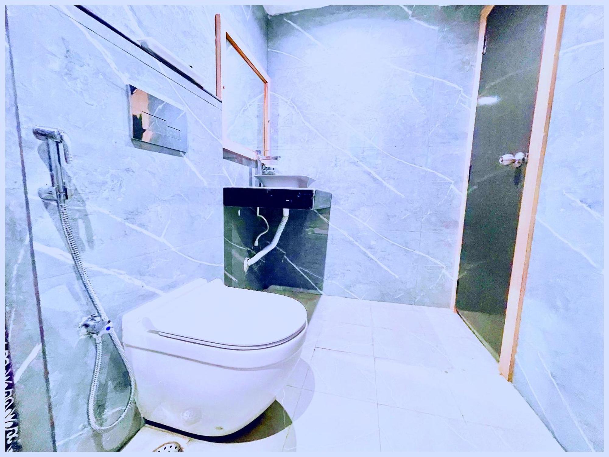 Premium Hotel Ujjain - G A R I M A - Near Mahakal Temple And Rivar - Railway Station - Hygiene & Spacious Room - With Wifi- And Parking Facilities - Best Hotel In Ujjain Exterior foto