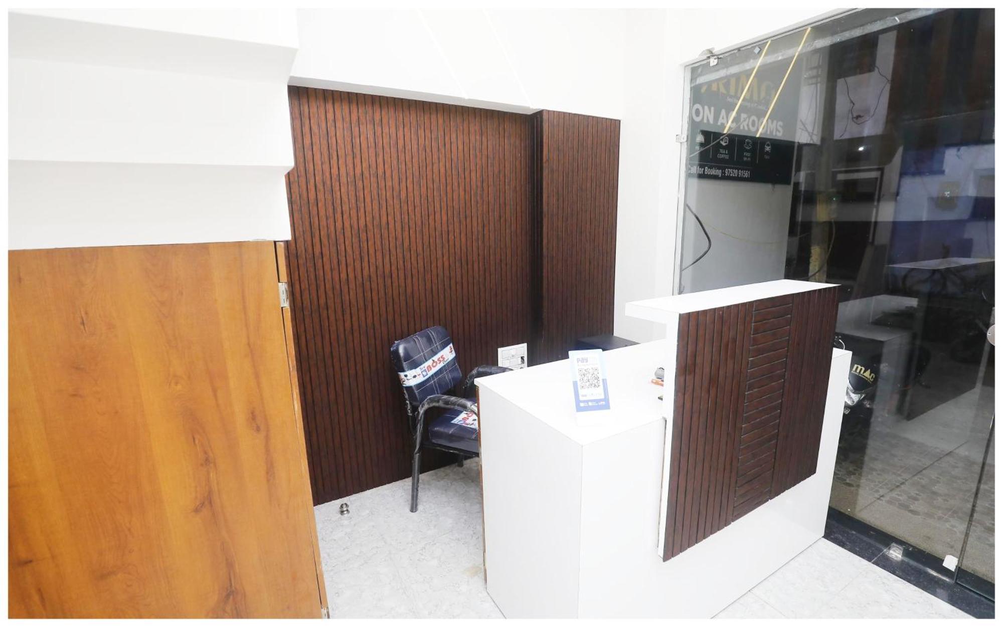 Premium Hotel Ujjain - G A R I M A - Near Mahakal Temple And Rivar - Railway Station - Hygiene & Spacious Room - With Wifi- And Parking Facilities - Best Hotel In Ujjain Exterior foto