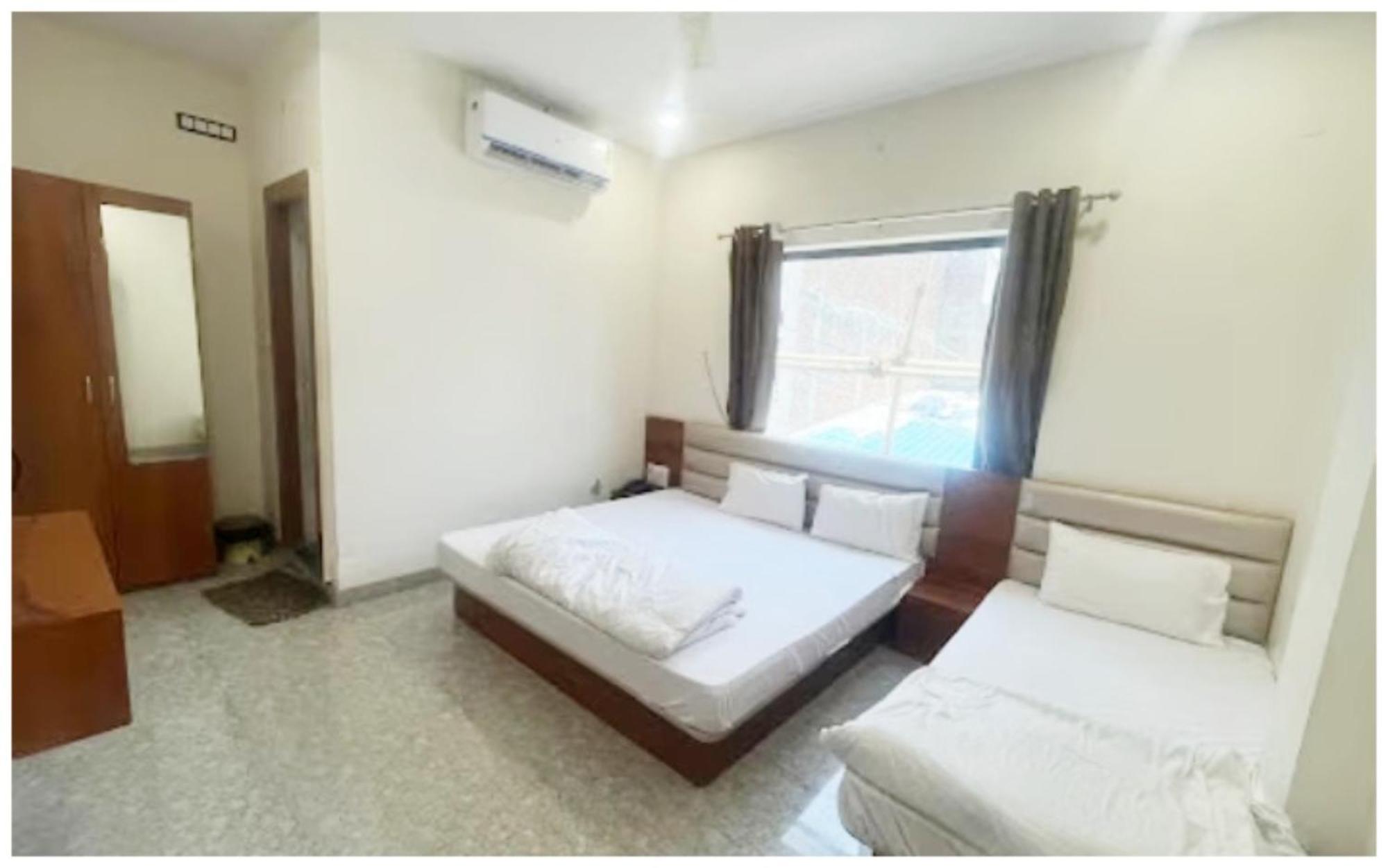 Premium Hotel Ujjain - G A R I M A - Near Mahakal Temple And Rivar - Railway Station - Hygiene & Spacious Room - With Wifi- And Parking Facilities - Best Hotel In Ujjain Exterior foto